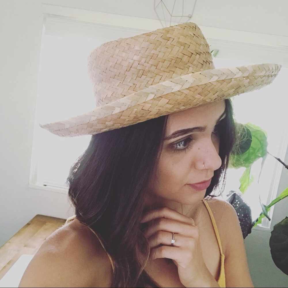 straw hat - Picture 3 of 4